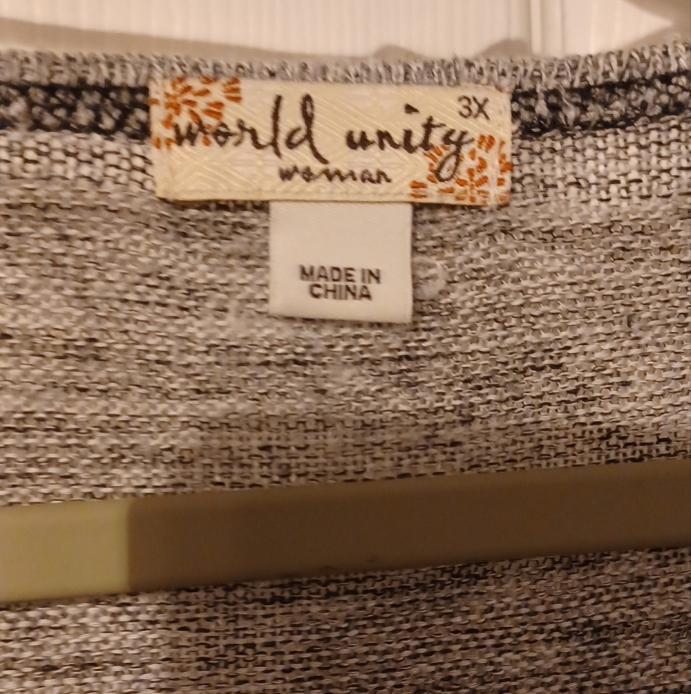 World Unity Pullover with Lace Embroidery - Picture 3 of 9
